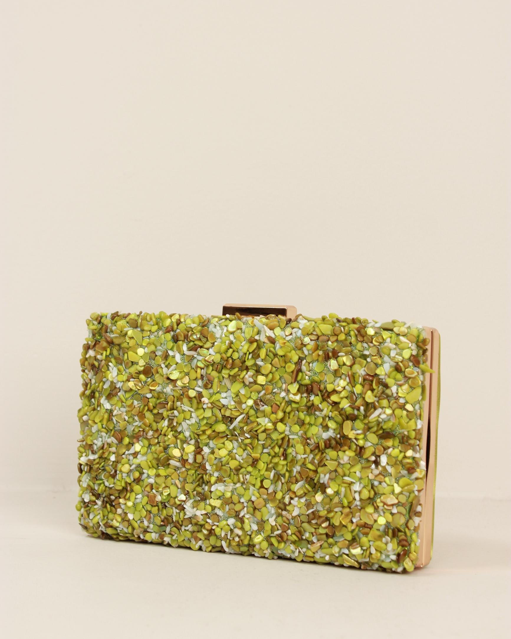 BOLSO PIEDRAS BORDE METALIZADO