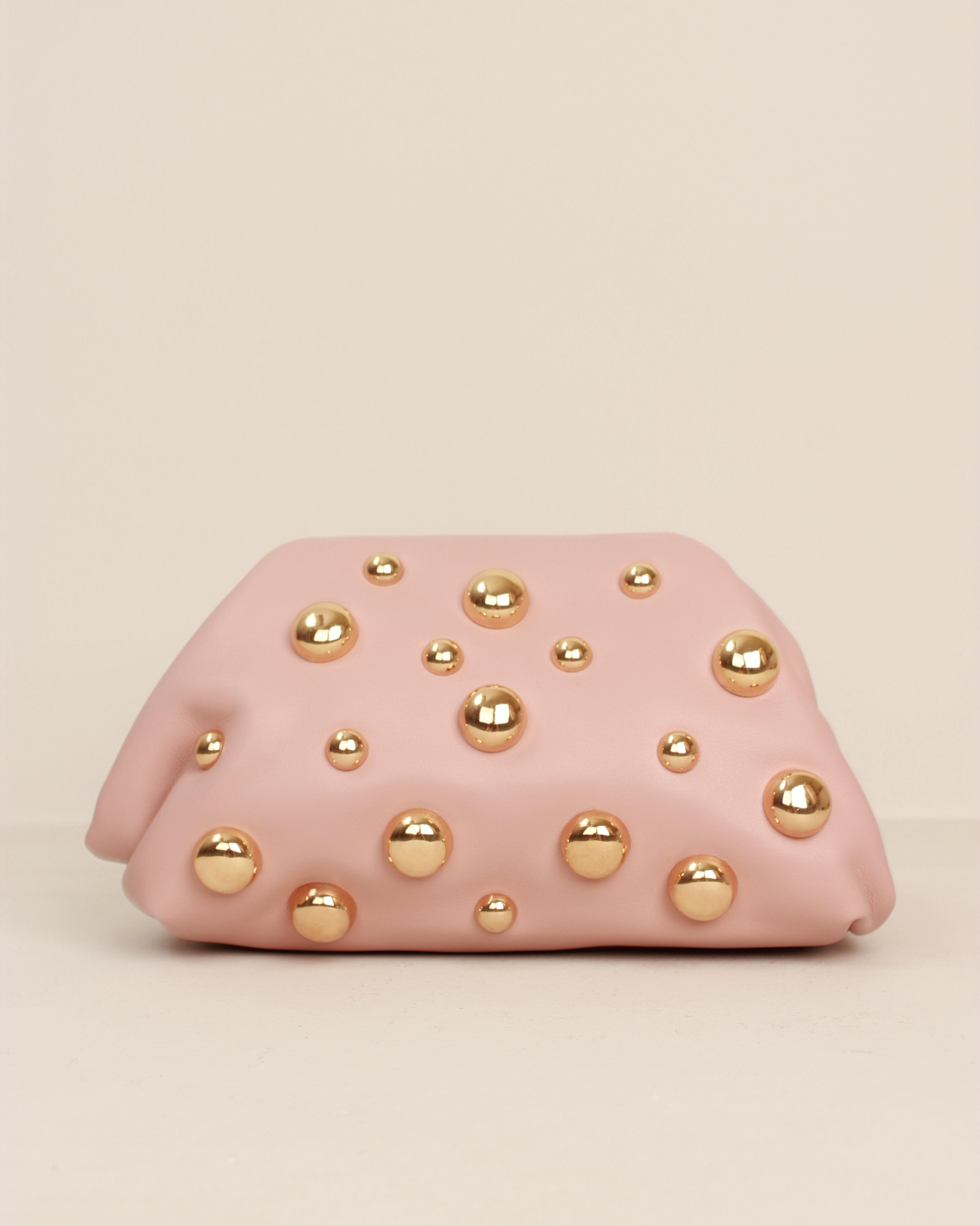 BOLSO NUBE TACHUELAS