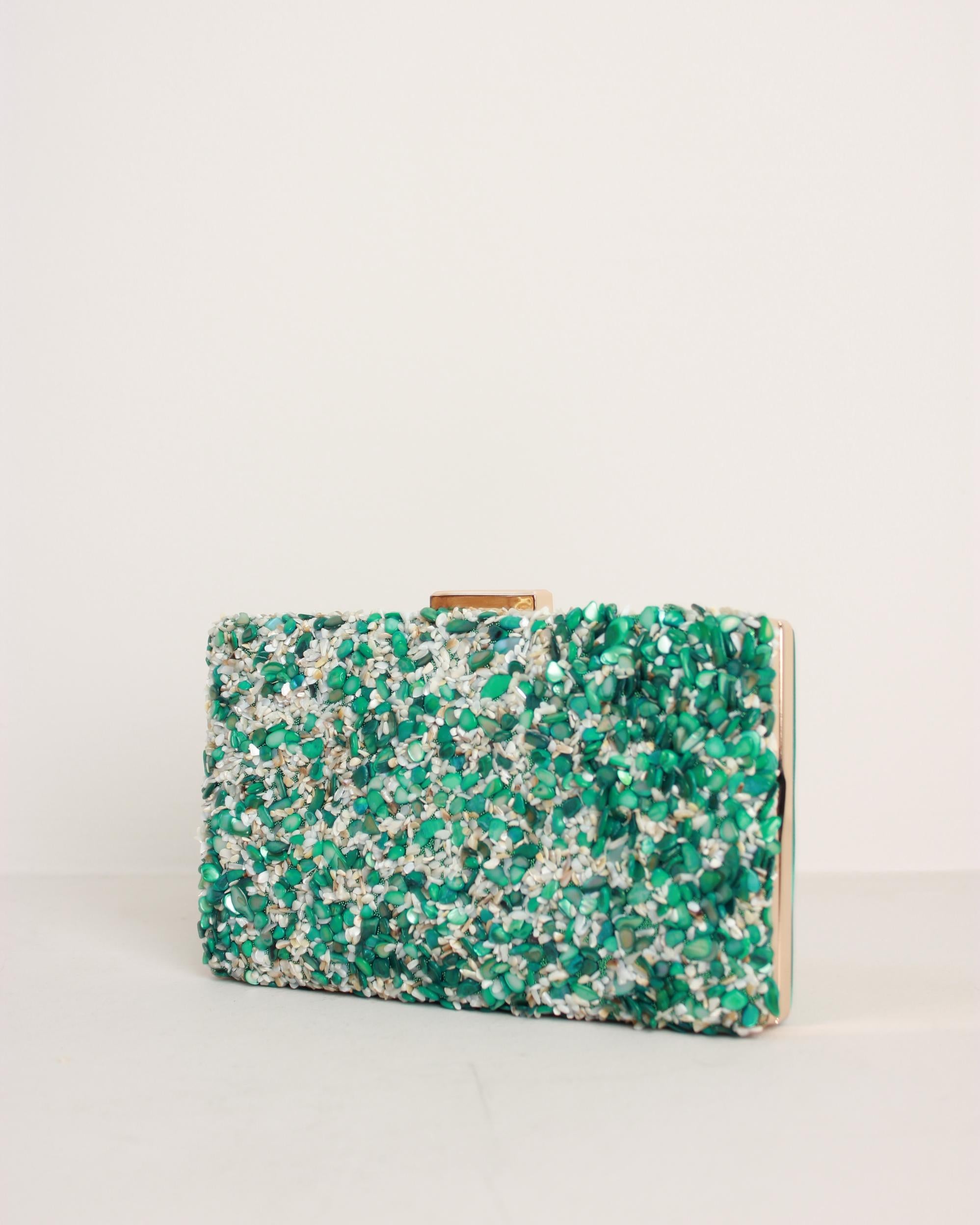 BOLSO PIEDRAS BORDE METALIZADO