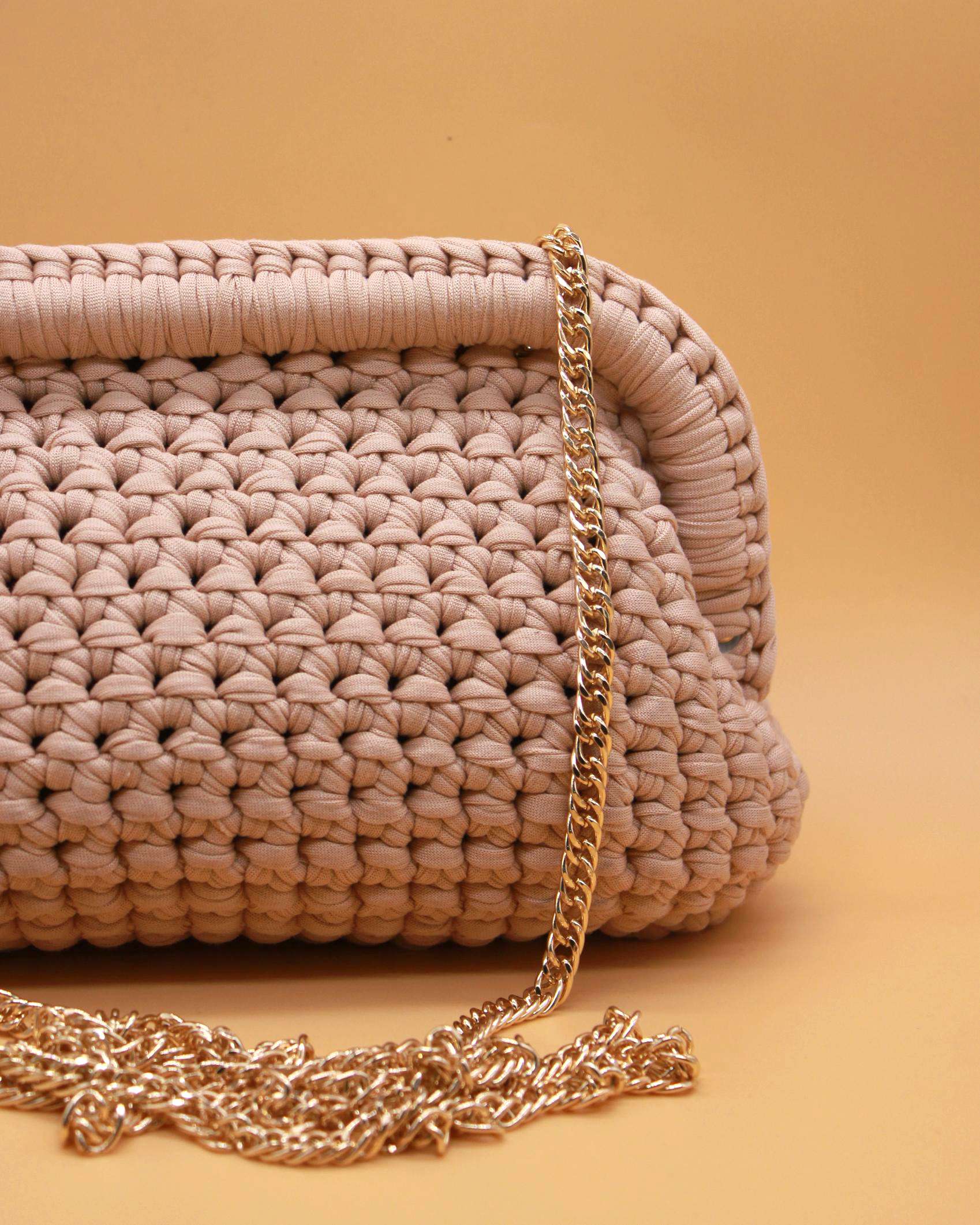 CLUTCH TRENZADO TEJIDO