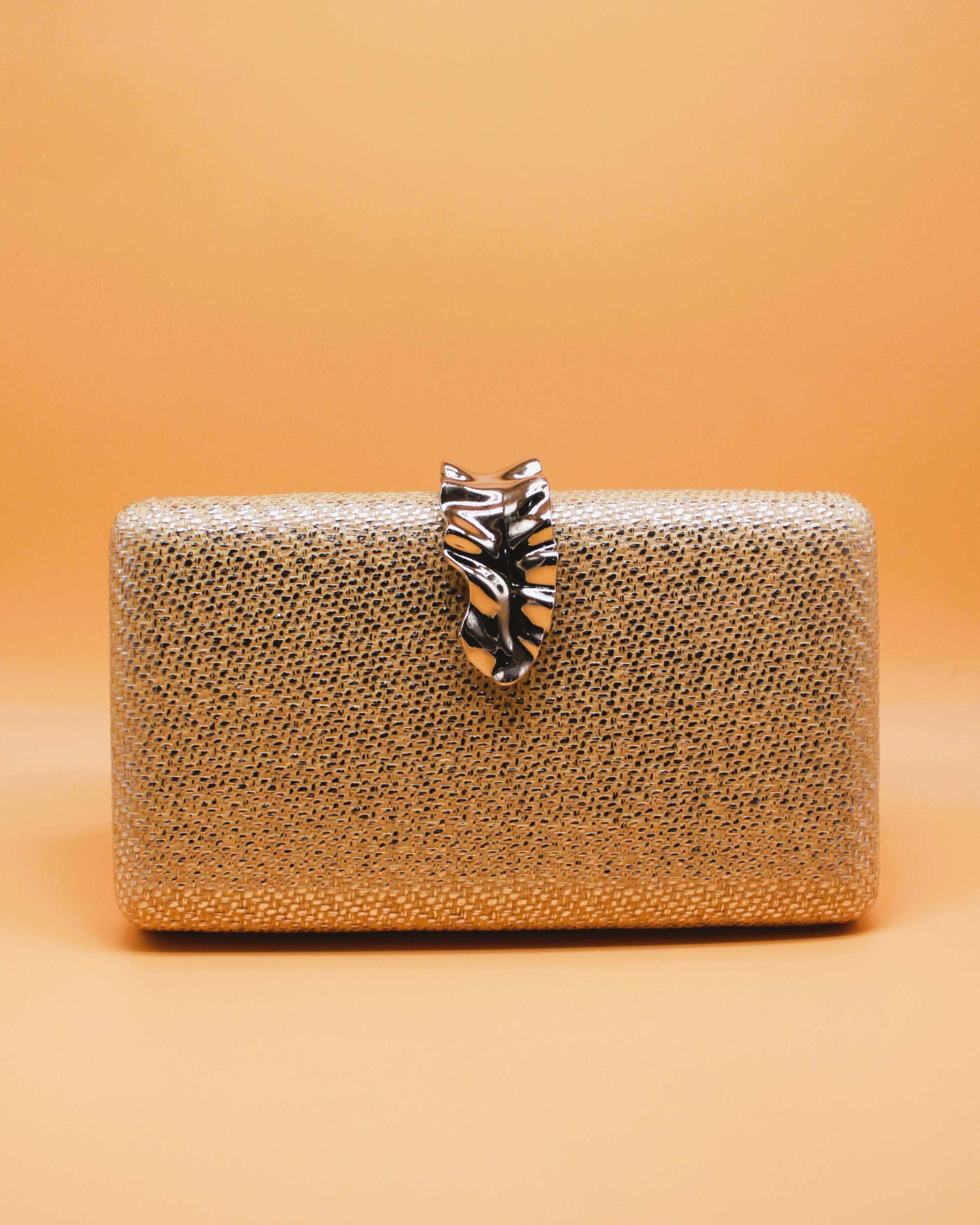 CLUTCH RAFIA BROCHE HOJA