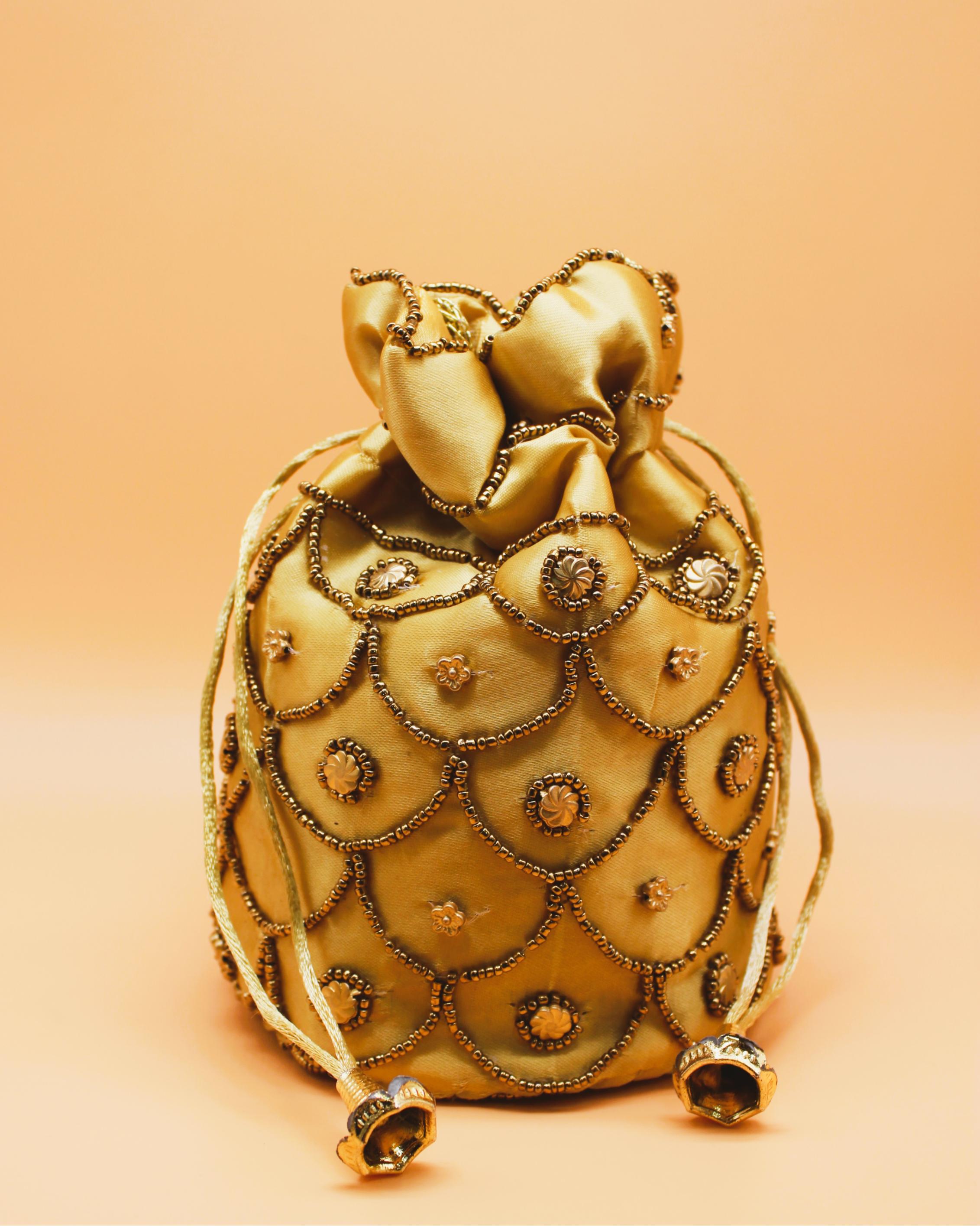BOMBONERA PIÑA SATINADA