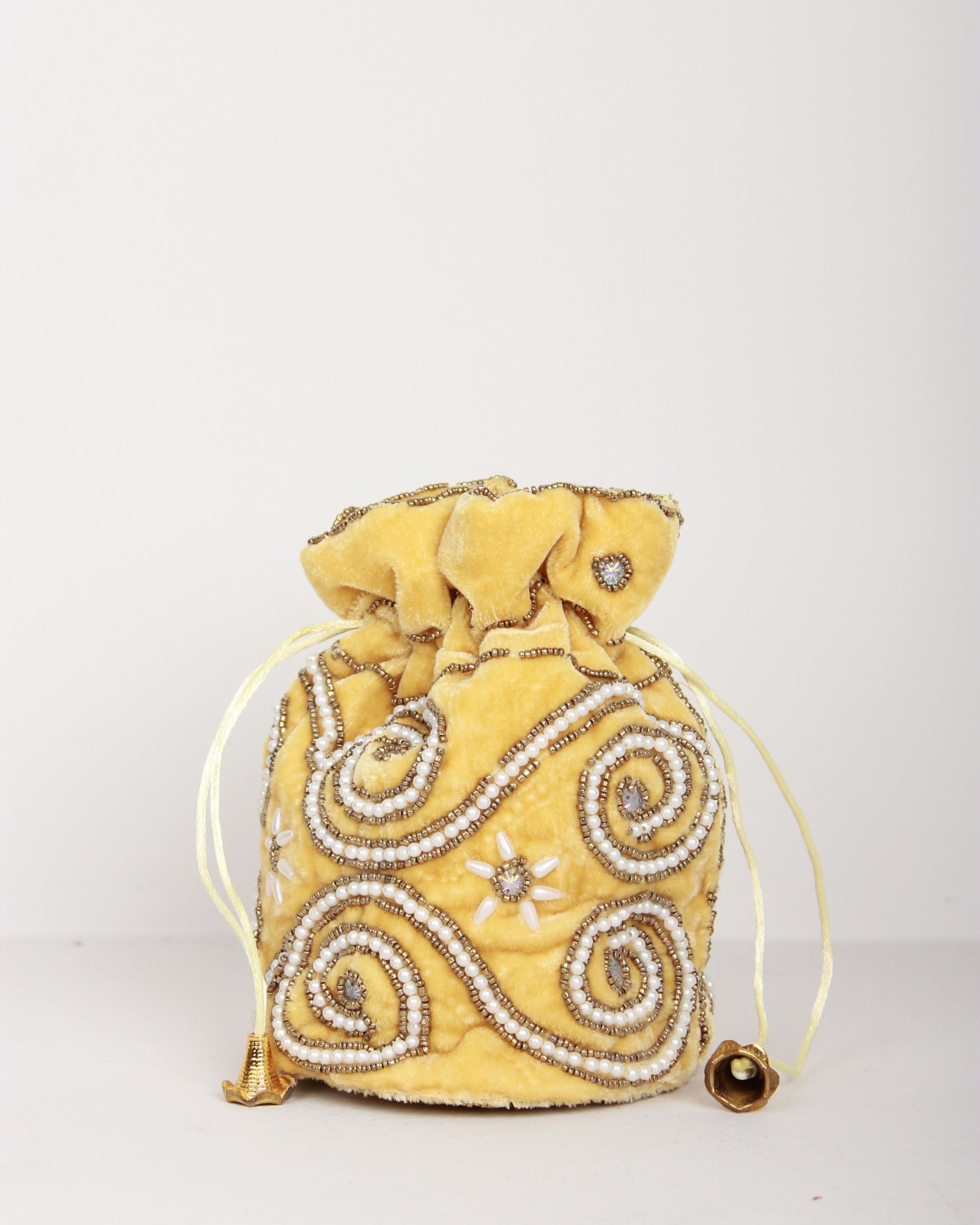 BOMBONERA DE TERCIOPELO PERLAS