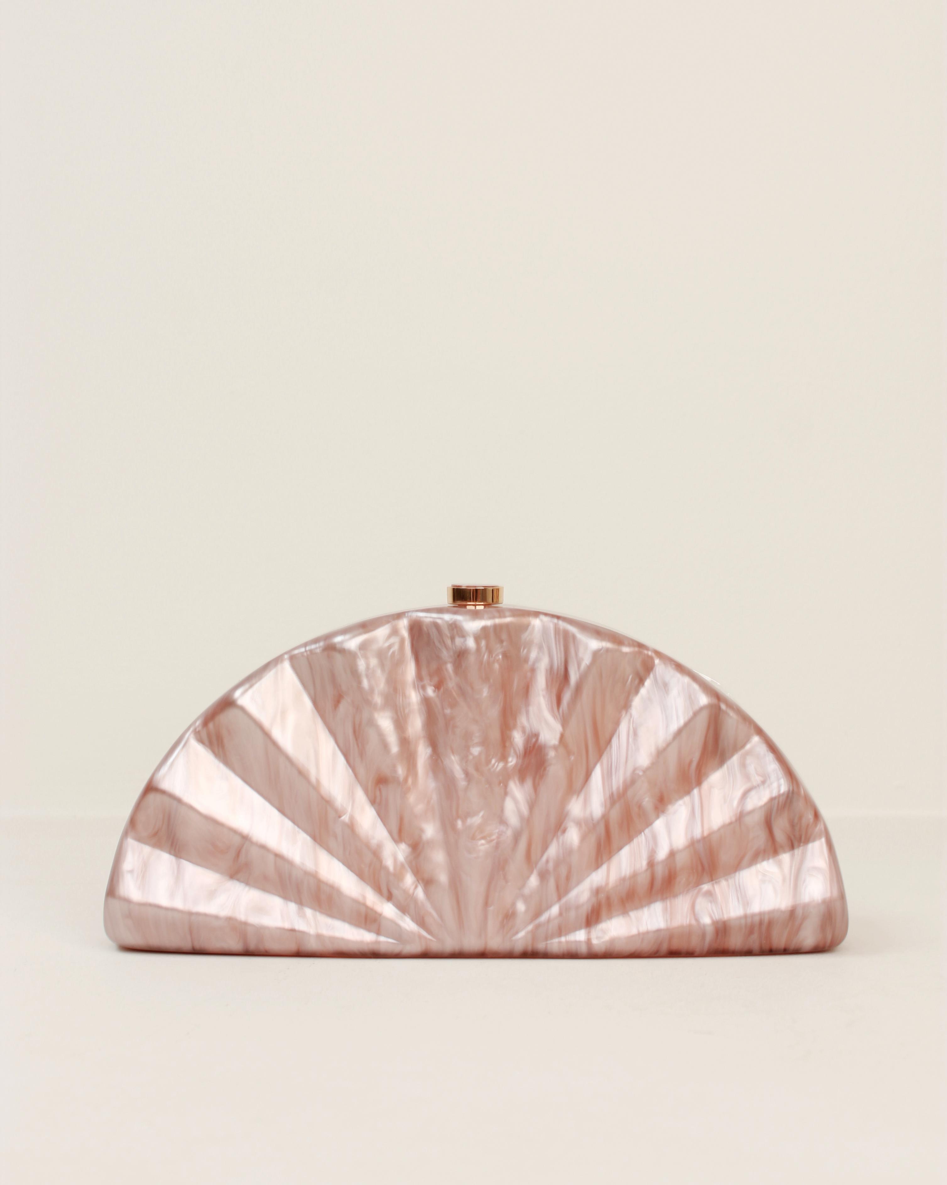 CLUTCH ABANICO NACARADO