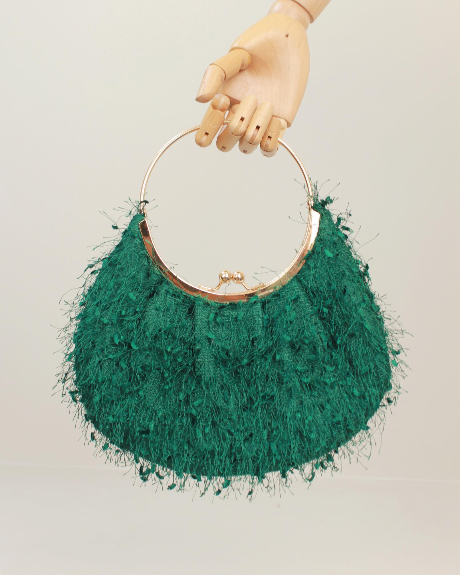 BOLSO DE MANO MEDIA LUNA ASA METALIZADA