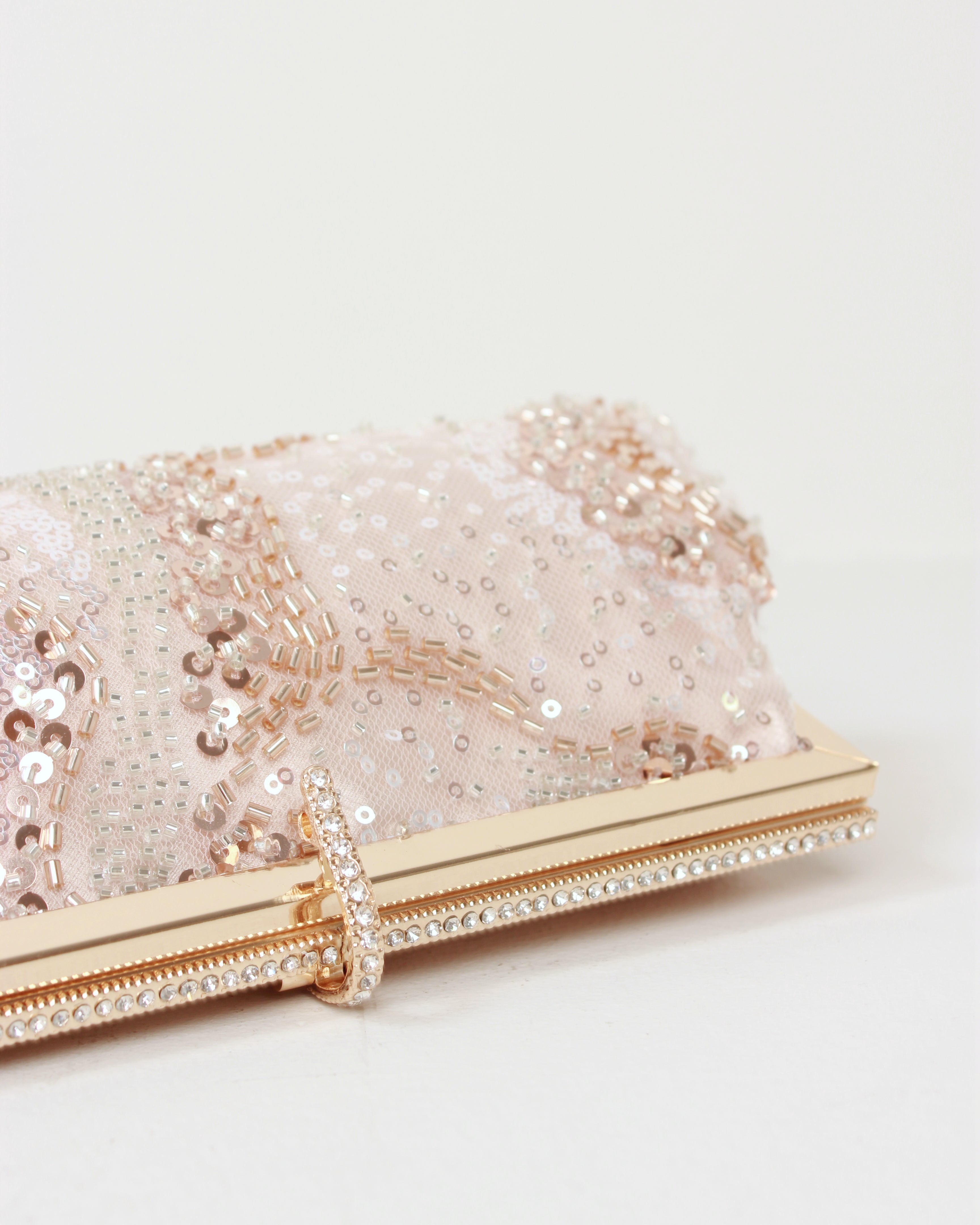 CLUTCH ALARGADO BRILLOS