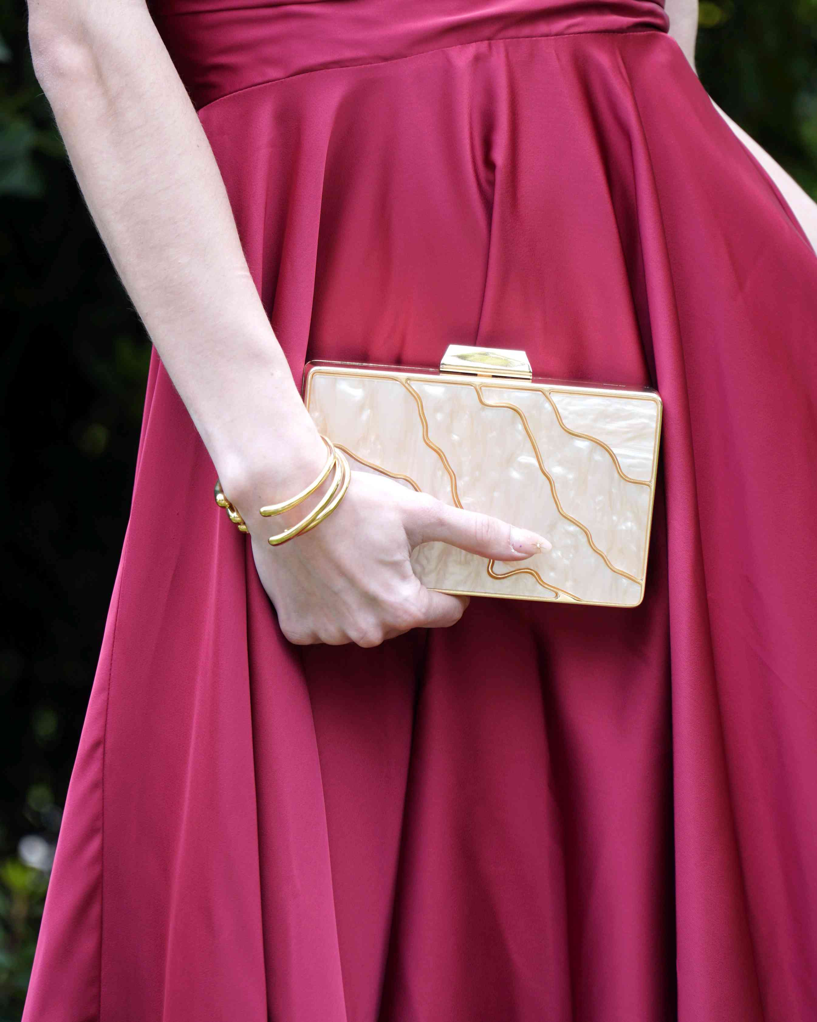 BOLSO METALIZADO NACARADO OLAS