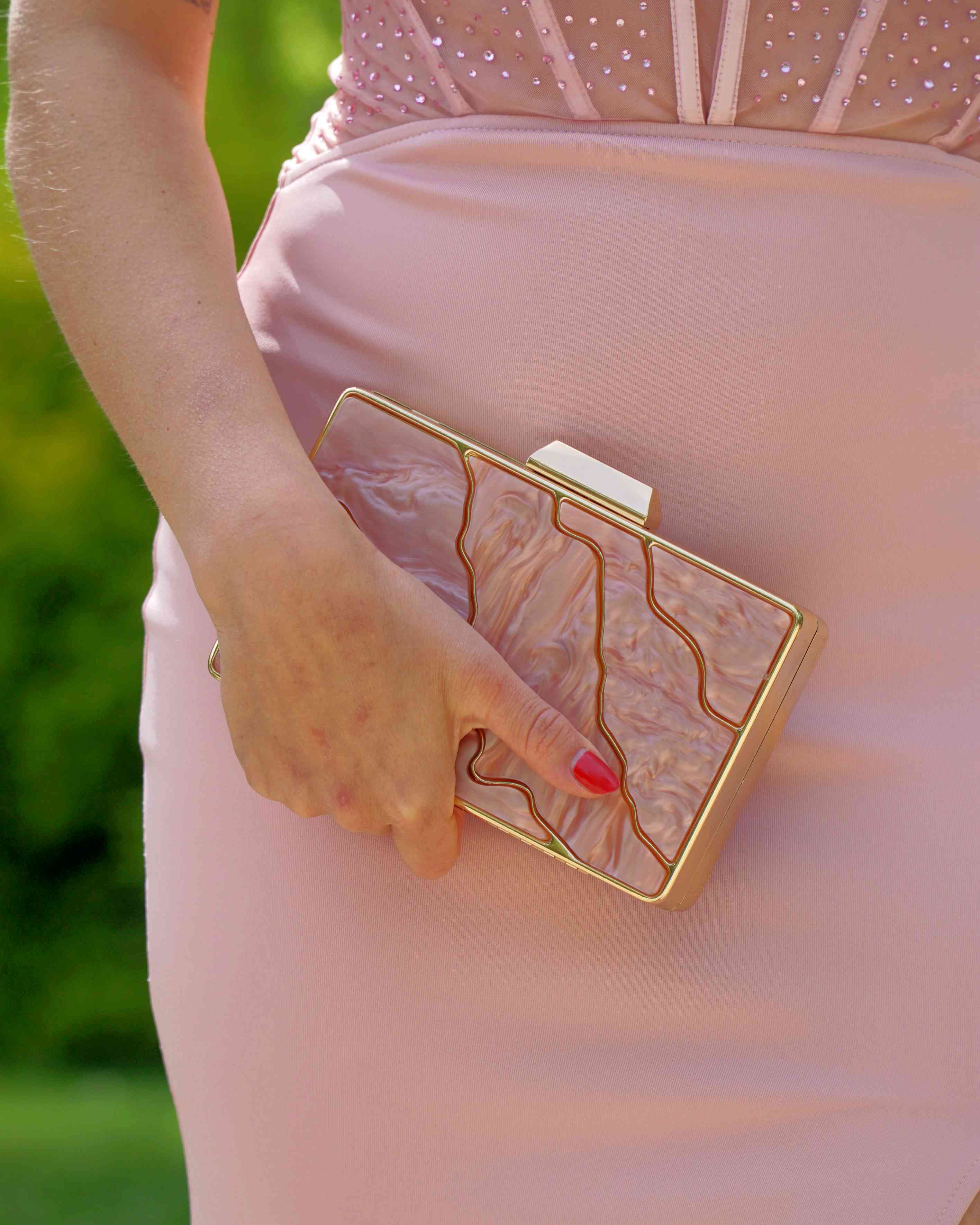 BOLSO METALIZADO NACARADO OLAS