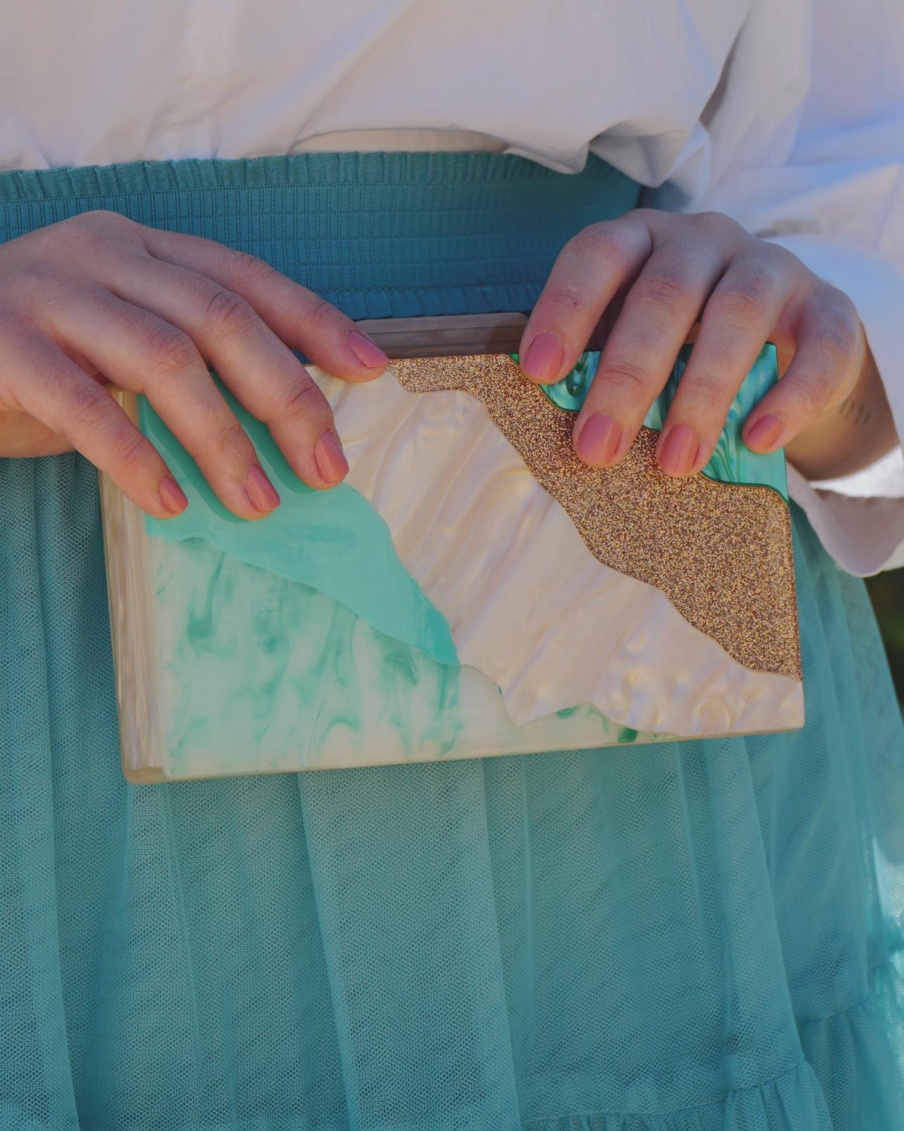 BOLSO NACARADO ONDAS PURPURINA