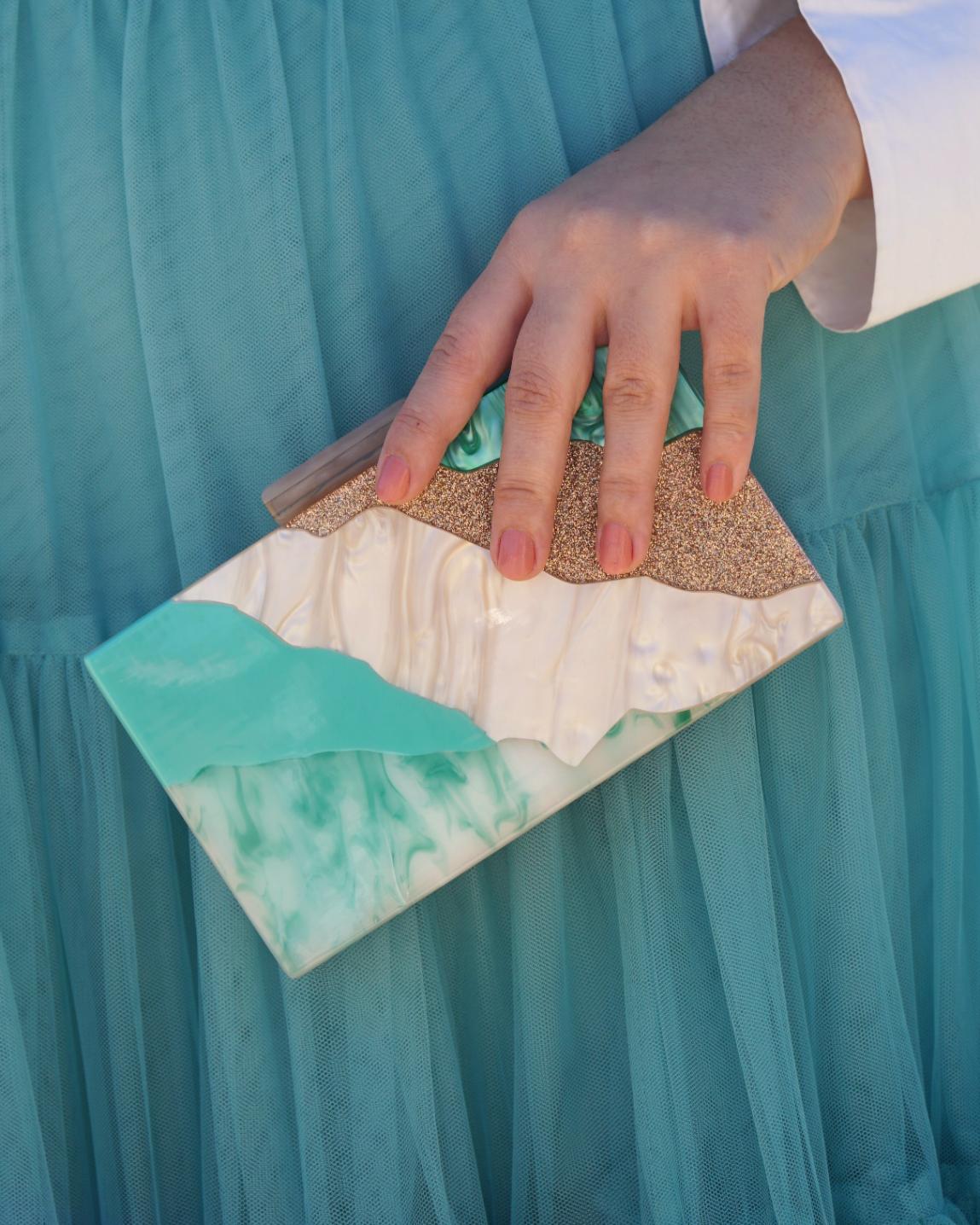 BOLSO NACARADO ONDAS PURPURINA