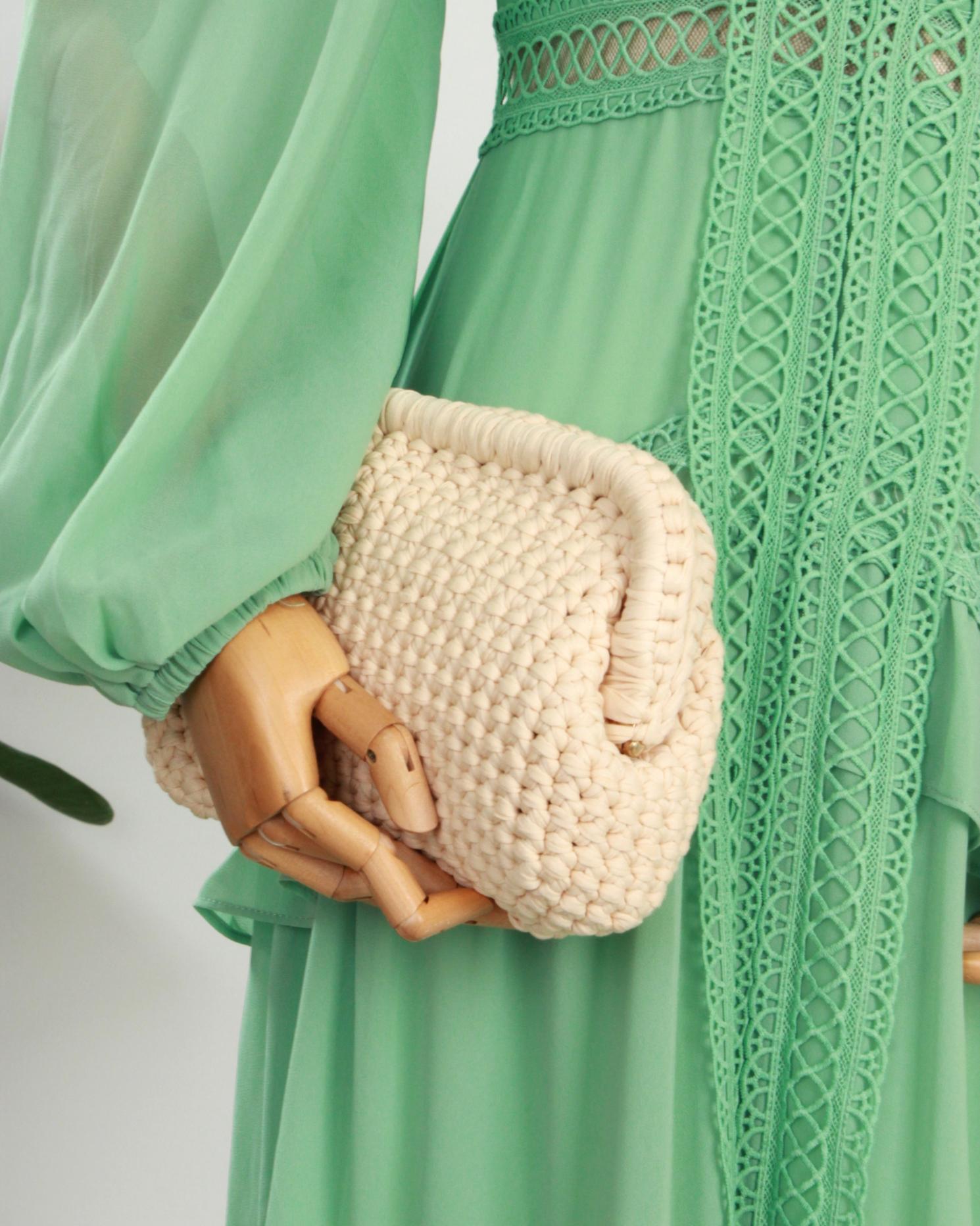 CLUTCH TRENZADO TEJIDO