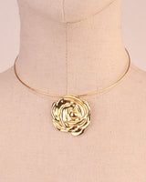 CHOCKER ACERO FLOR DORADO