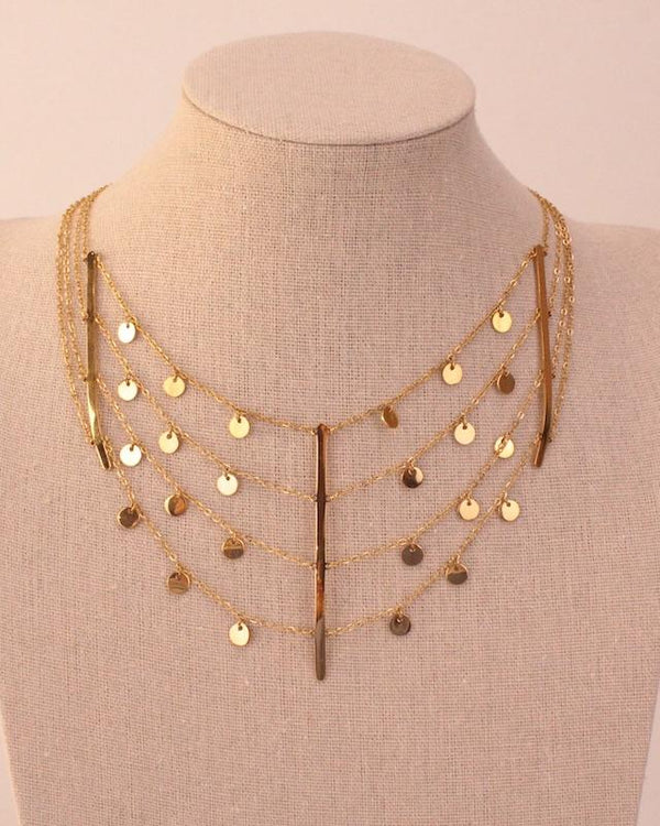 COLLAR ACERO RED Y CHAPITAS DORADO