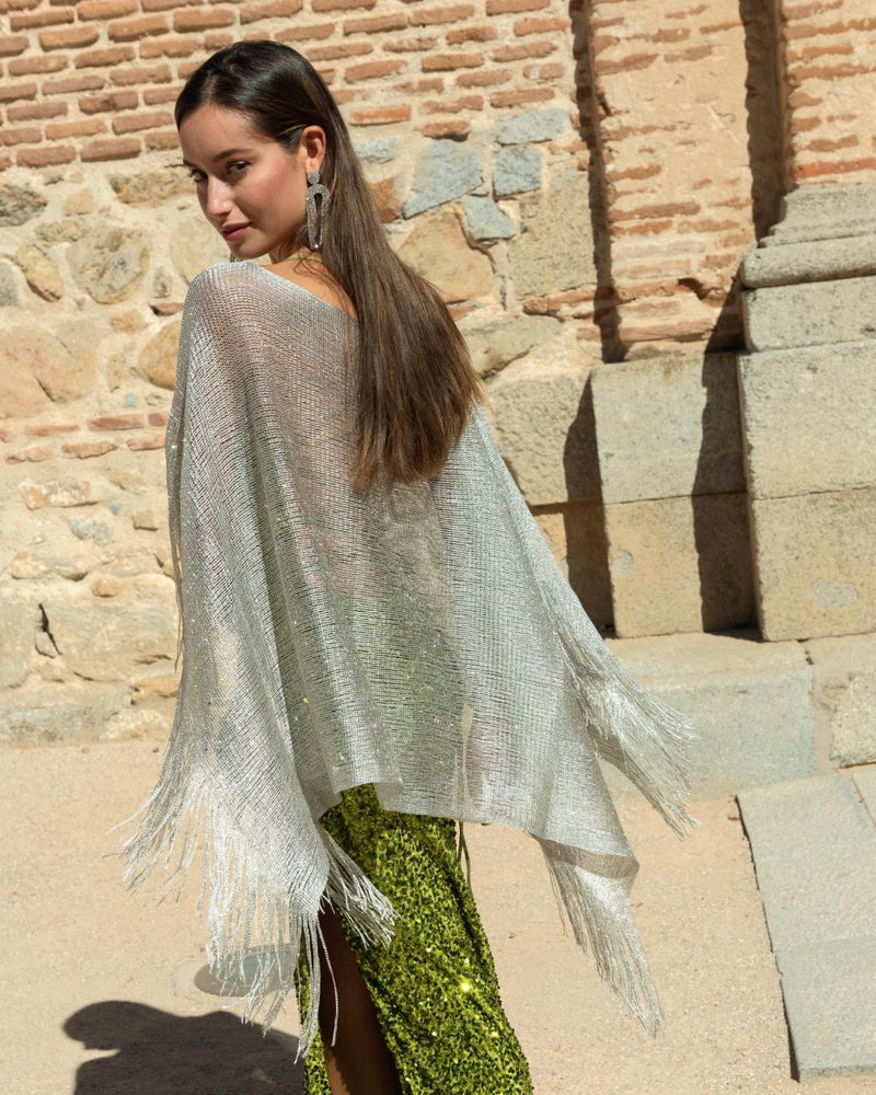 PONCHO MULTIPOSICION MALLA FLECOS