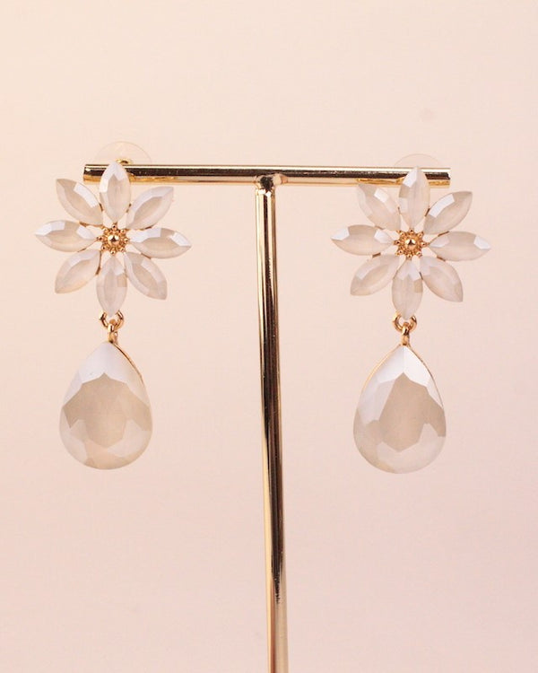 PENDIENTES FLOR GOTA BLANCO