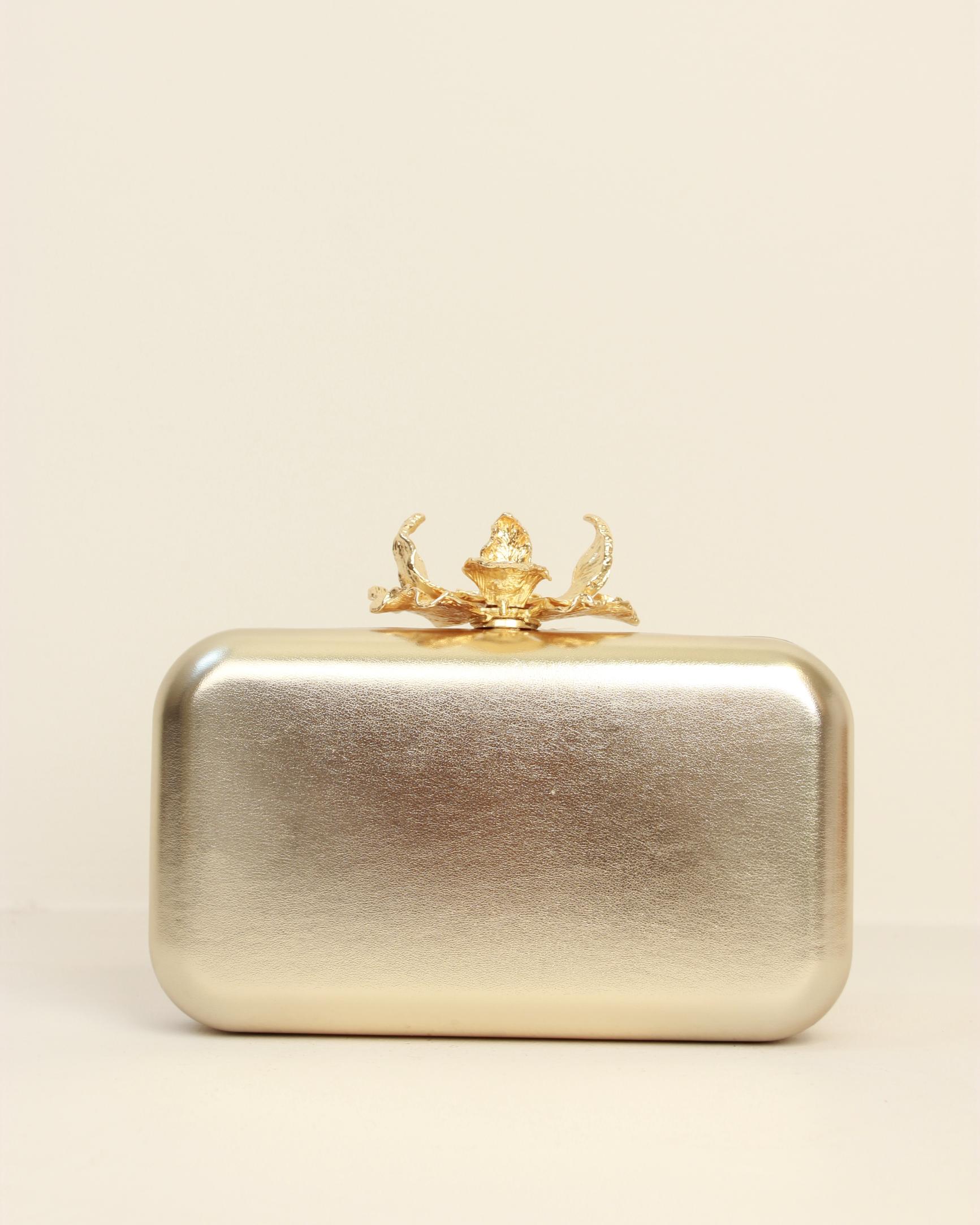 CLUTCH APLIQUE FLOR METALIZADO