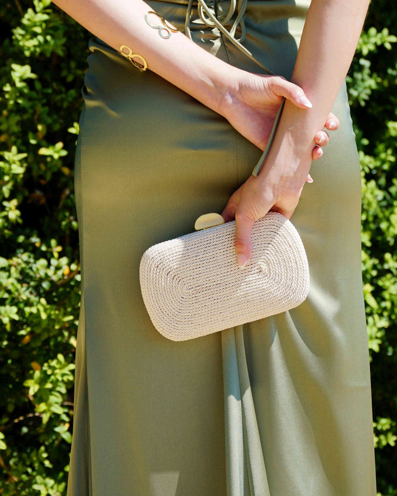 CLUTCH RAFIA BLANCO NUDE