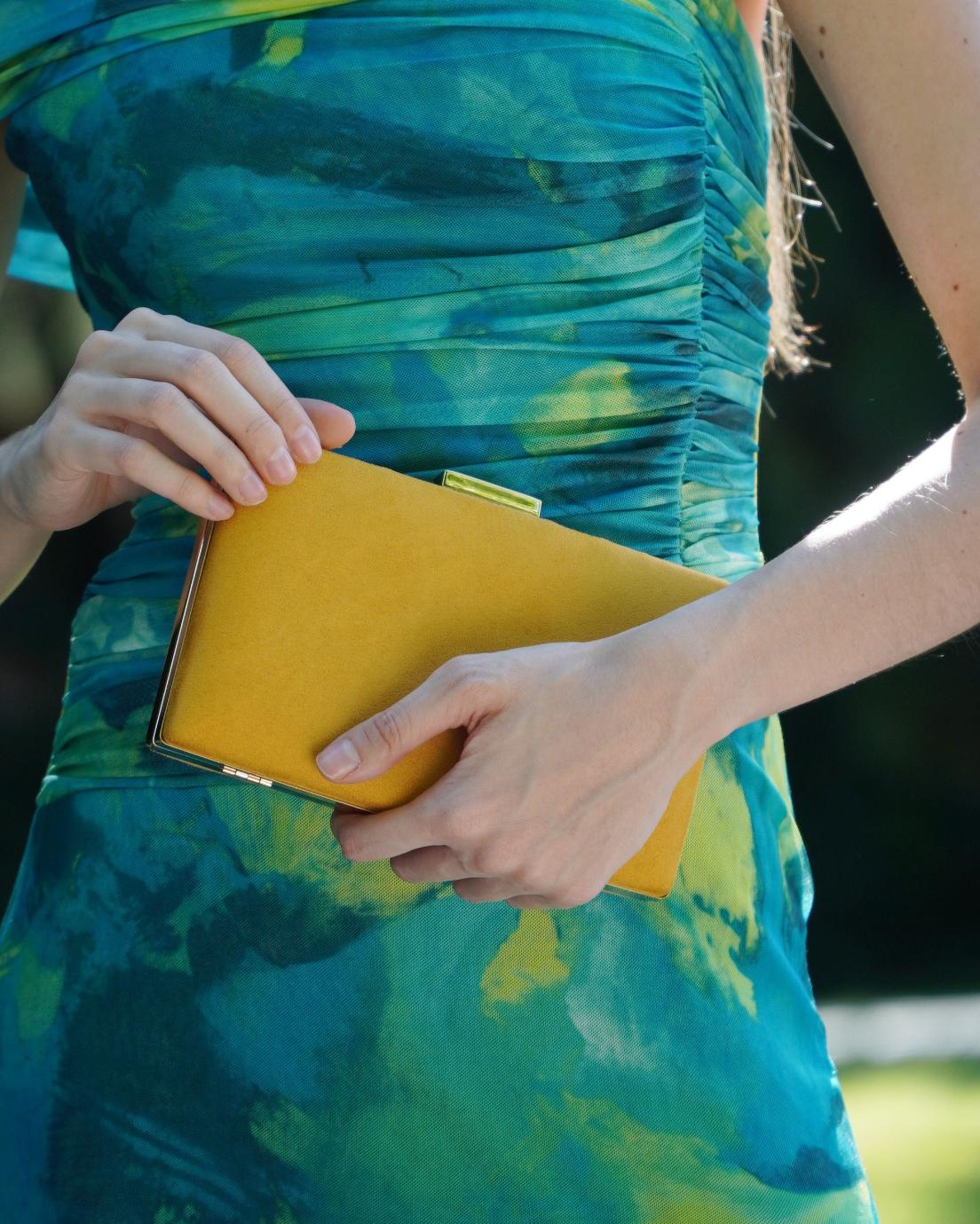 CLUTCH PLAIN ANTELINA
