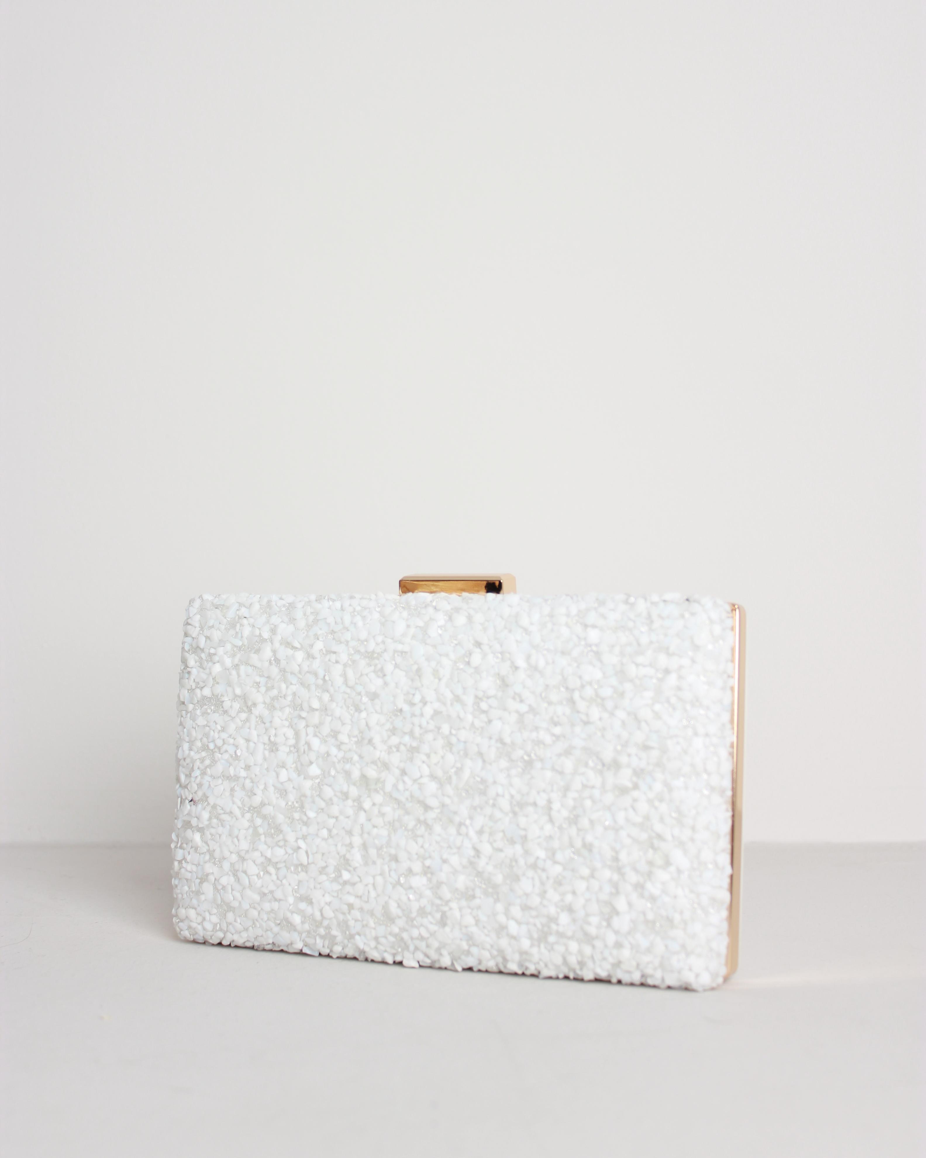 BOLSO PIEDRAS BORDE METALIZADO
