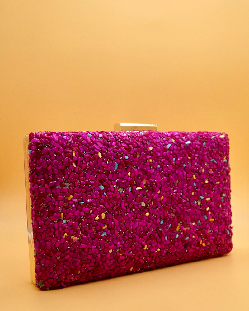 BOLSO PIEDRAS FUCSIA BORDE METALIZADO