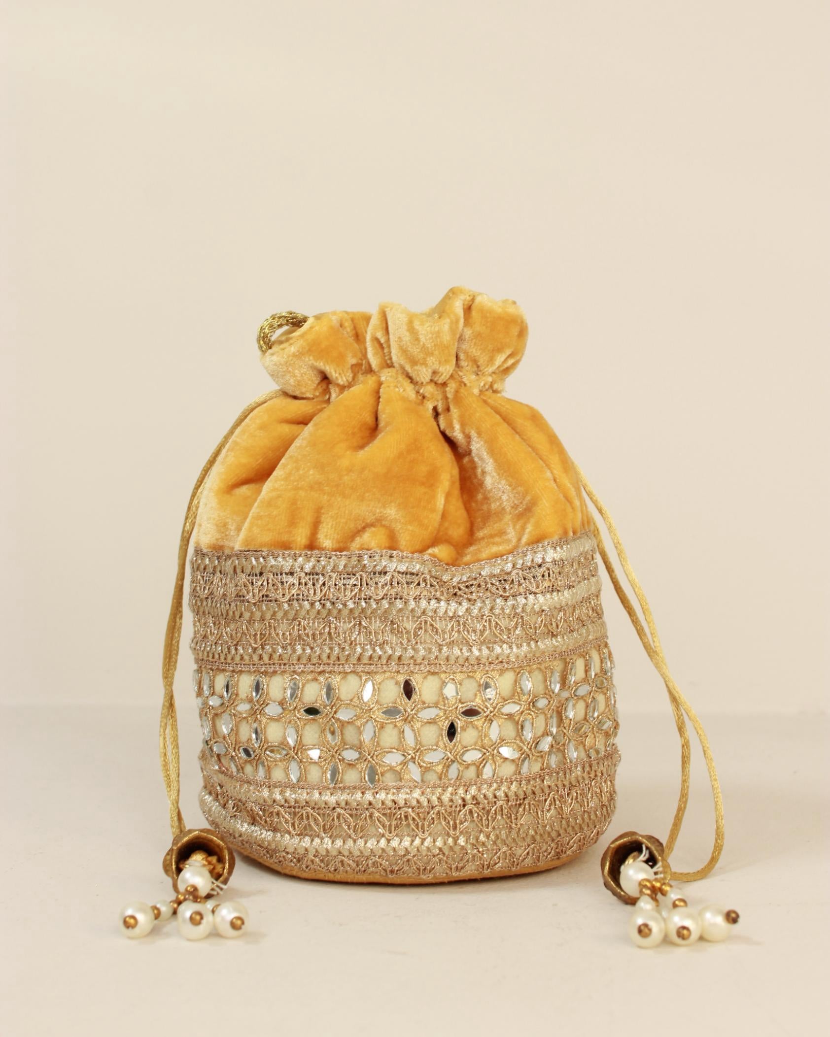 BOMBONERA DE ESPEJOS