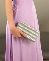 CLUTCH ONDAS NACAR MORADO