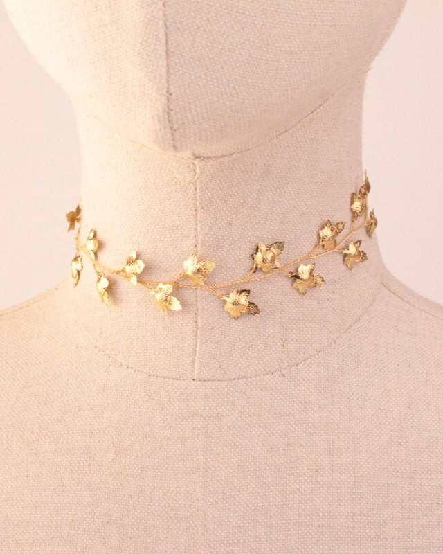 CHOCKER DORADO HOJAS DE ARCE